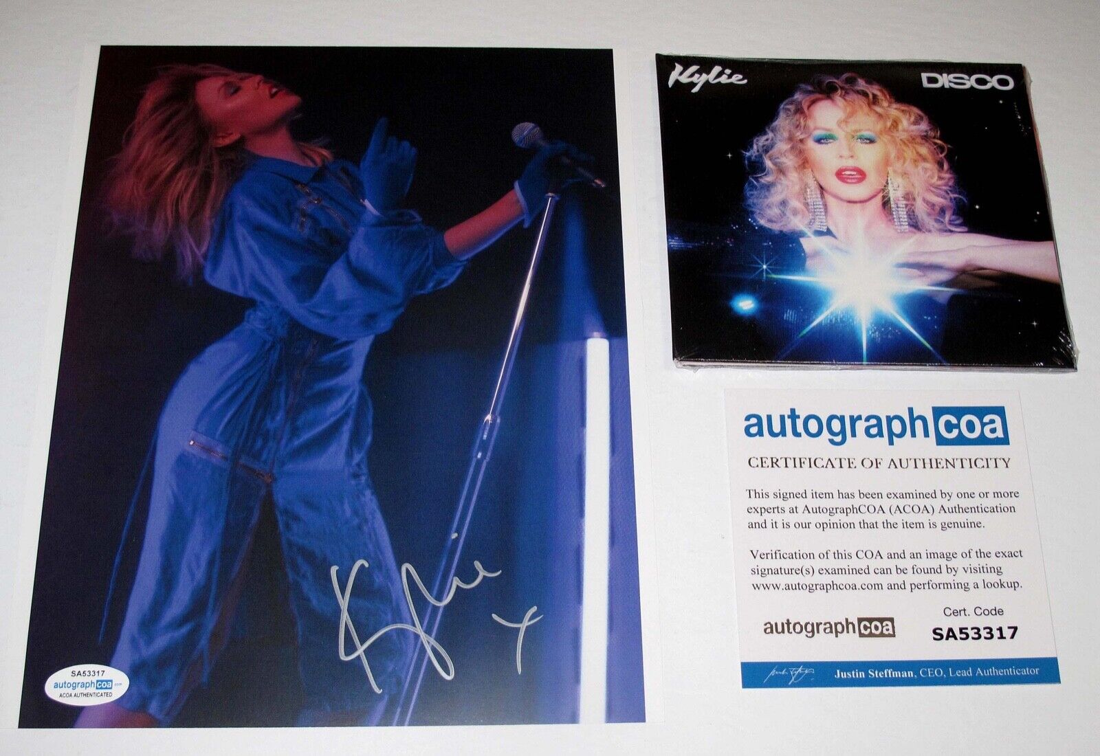 KYLIE MINOGUE signed Autographed 8X10 Photo Poster painting + SEALED DISCO