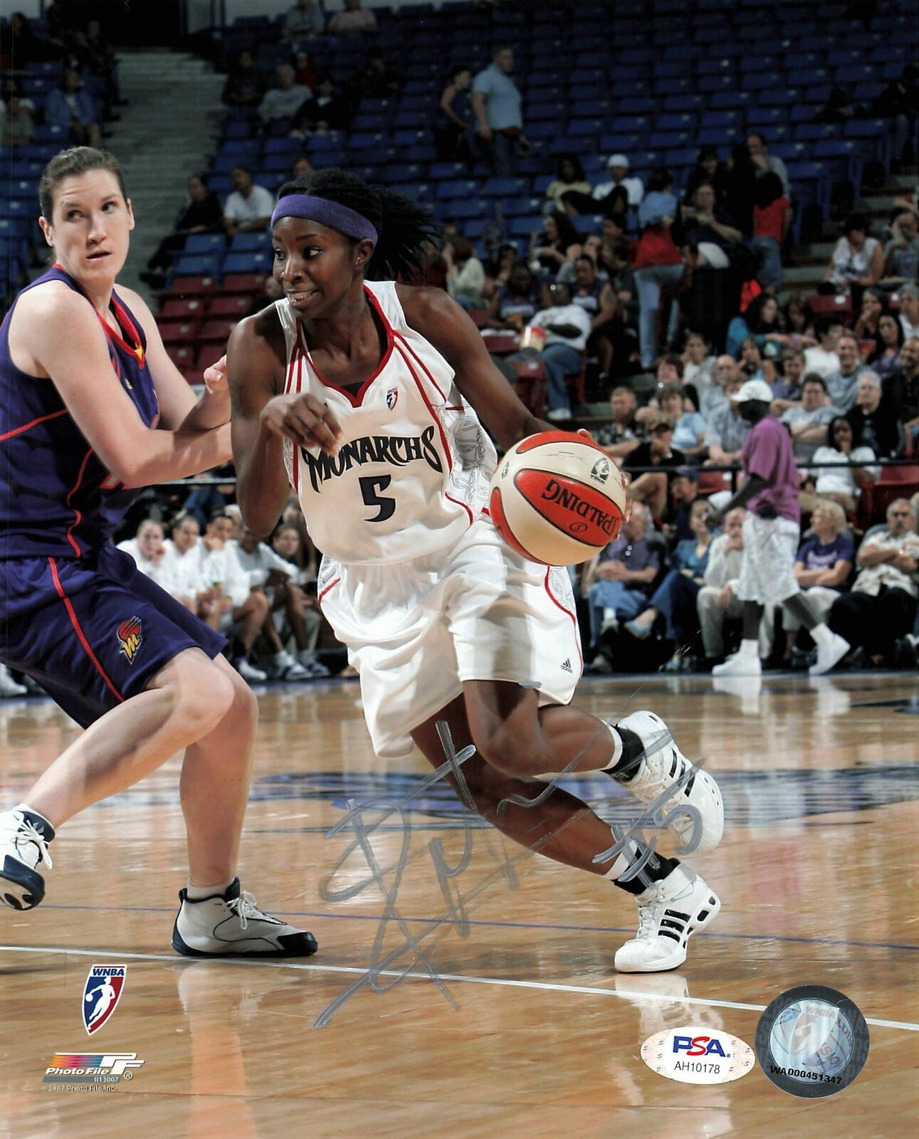 Scholonda Robinson Signed 8x10 Photo Poster painting WNBA PSA/DNA Autographed Sacramento Monarch