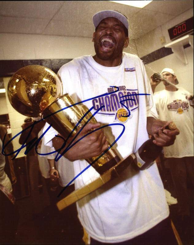 Robert Horry signed NBA basketball 8x10 Photo Poster painting W/Certificate Autographed 001