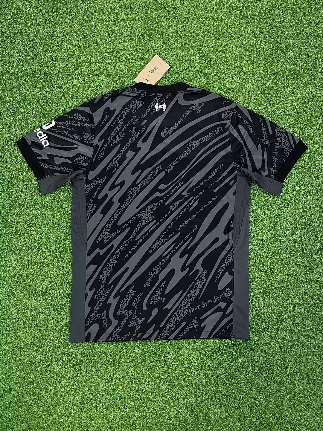 24/25 Liverpool Goalkeeper Black Football Shirt Thai Quality