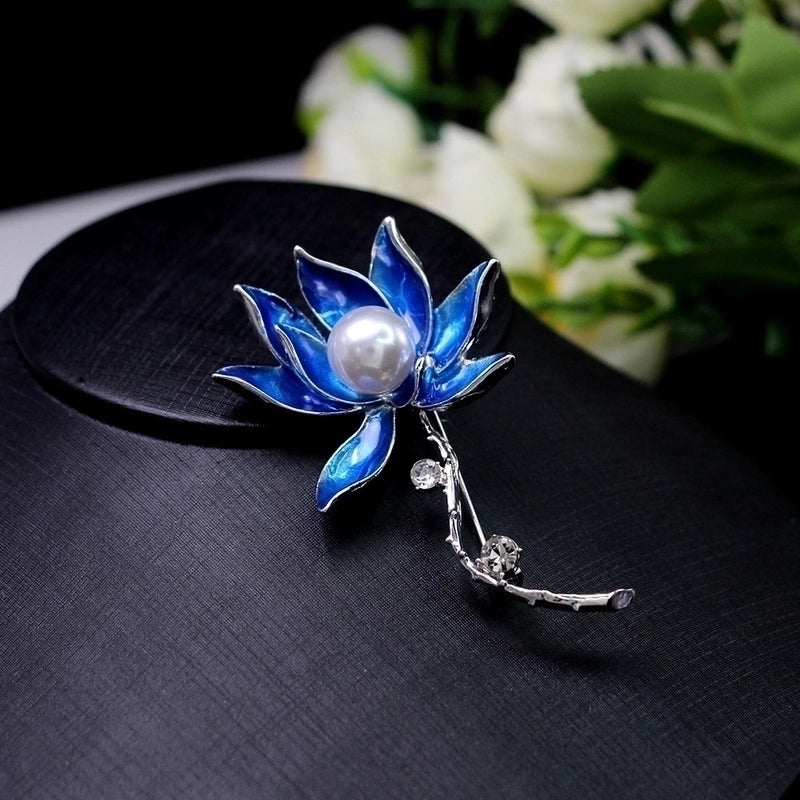 Elegant Glam Pin Geometric Alloy Plating Inlay Artificial Pearls Rhinestones Shell Women’s Brooches