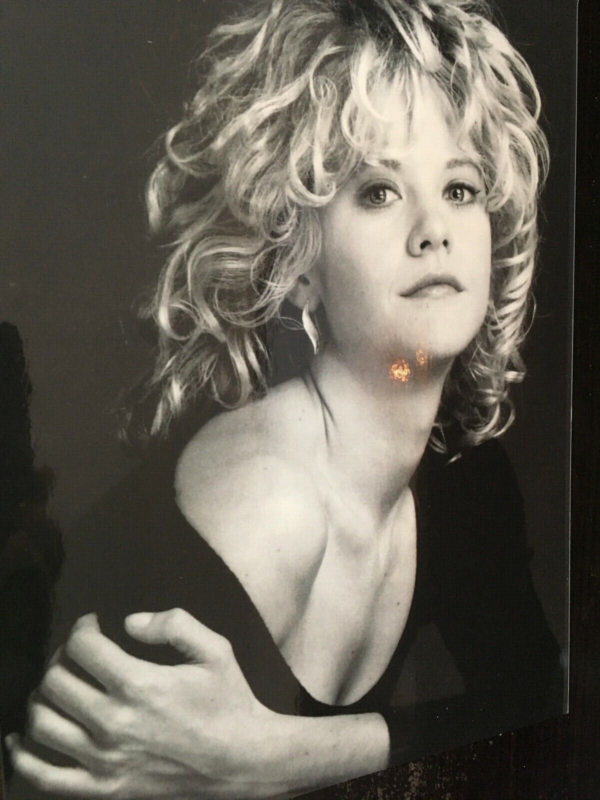 MEG RYAN - POPULAR AMERICAN ACTRESS - SUPERB UNSIGNED B/W Photo Poster painting