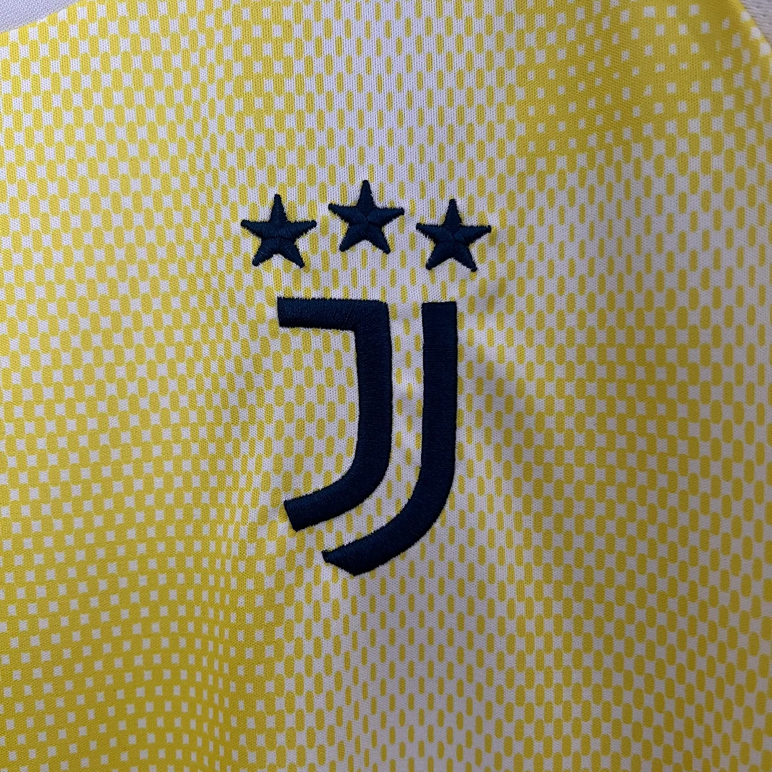 24/25 Juventus Away Football Shirt Thai Quality