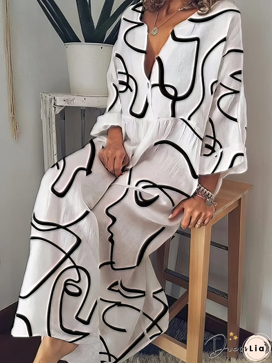 Elegant Abstract Print Maxi Dress