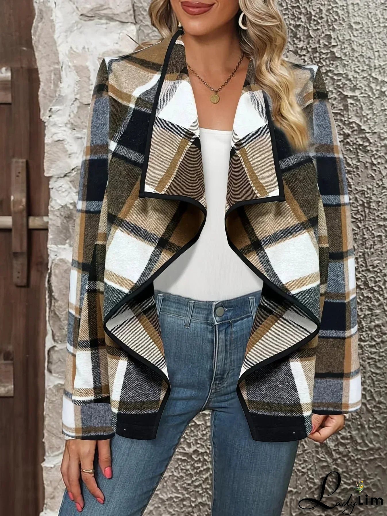 Fashionable and Minimalist winter Coat