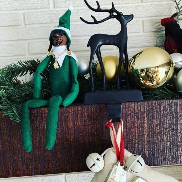 (🎅CHRISTMAS HOT SALE - 50% OFF) Snoop on a Stoop Christmas Elf Doll(Buy 2 Free Shipping)