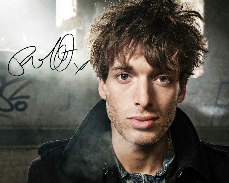 Paolo Nutini Autograph Signed Photo Poster painting Print