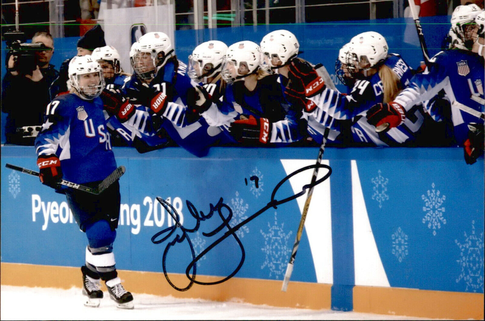 Jocelyne Lamoureux SIGNED 4x6 Photo Poster painting WOMEN'S HOCKEY / USA GOLD MEDAL OLYMPICS