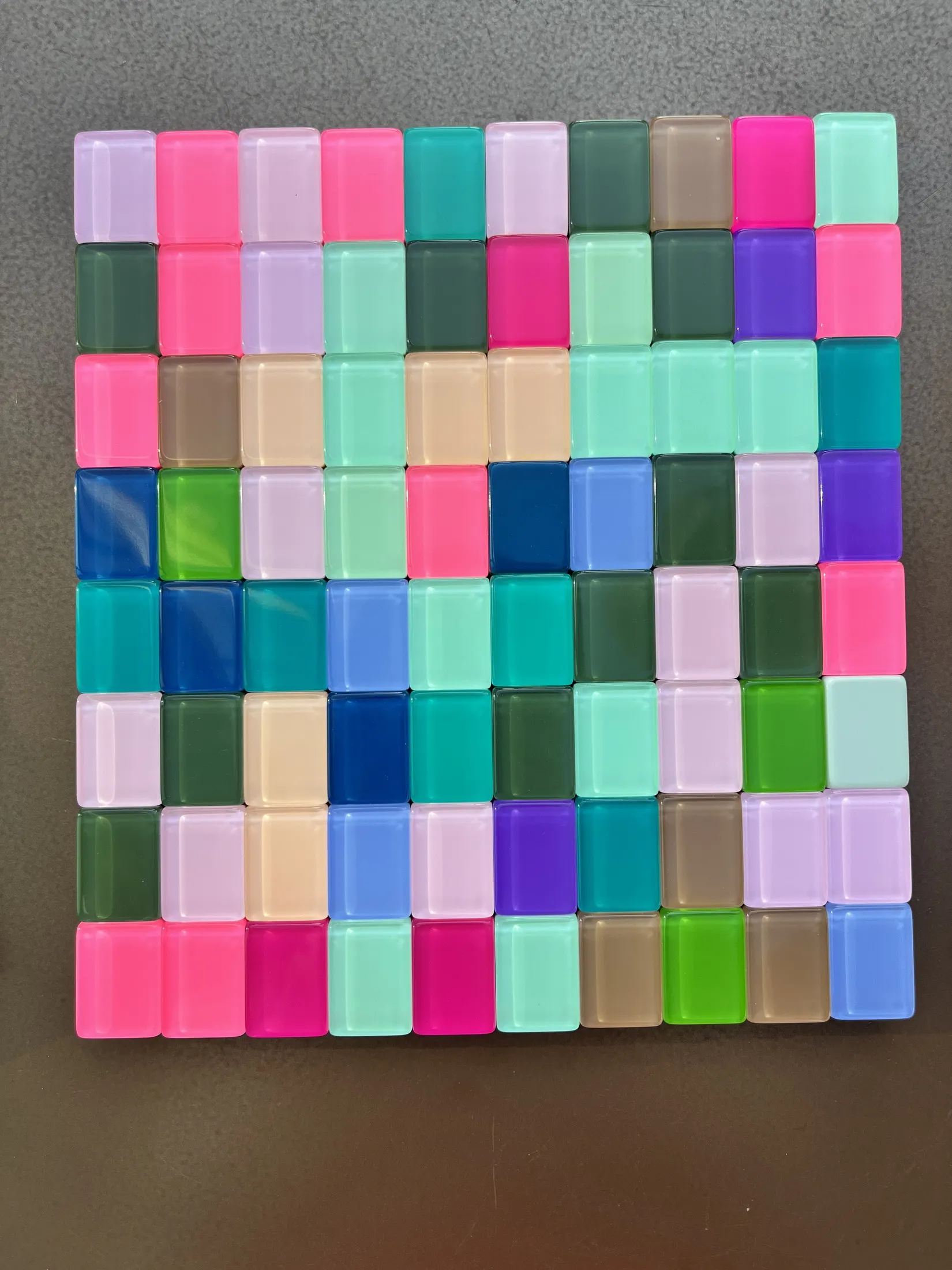 The real layered side profiles across multiple color combinations.