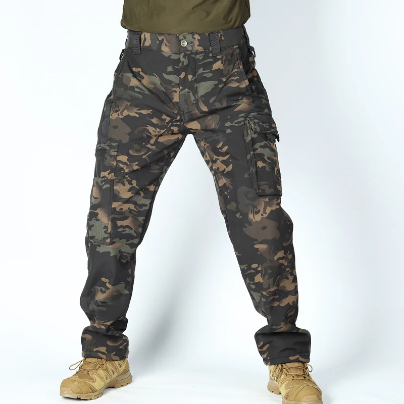 Taktische Arbeitshose f&uuml;r Herren, warme, fleecegef&uuml;tterte Wanderhose mit mehreren Taschen, geeignet zum Wandern und f&uuml;r Arbeiten im Freien.