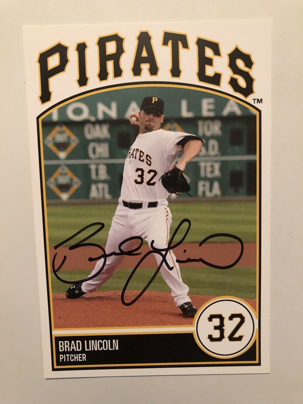 Brad Lincoln SIGNED AUTOGRAPHED POSTCARD Pittsburgh PIRATES #1 Pick Photo Poster painting 4X6