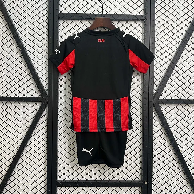 2025/2026 AC Milan Home Football Shirt view 2