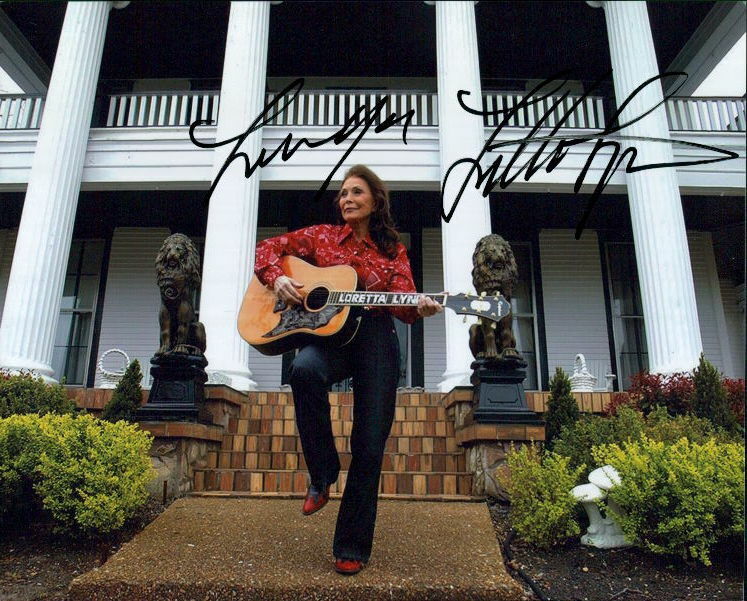 Loretta Lynn signed 8x10 Photo Poster painting In-person