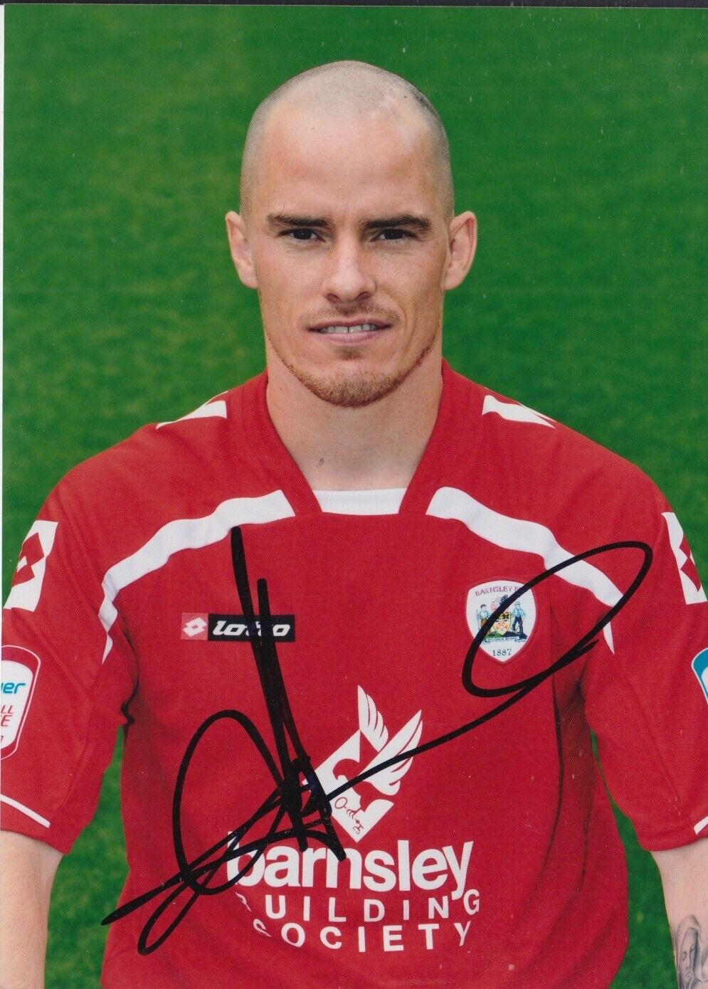 Iain Hume Hand Signed 7x5 Photo Poster painting Football Autograph Barnsley 1