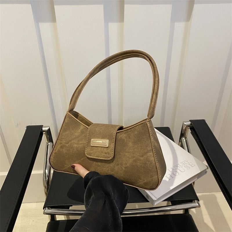 Women’s Medium Pu Leather Solid Color Streetwear Zipper Underarm Bag