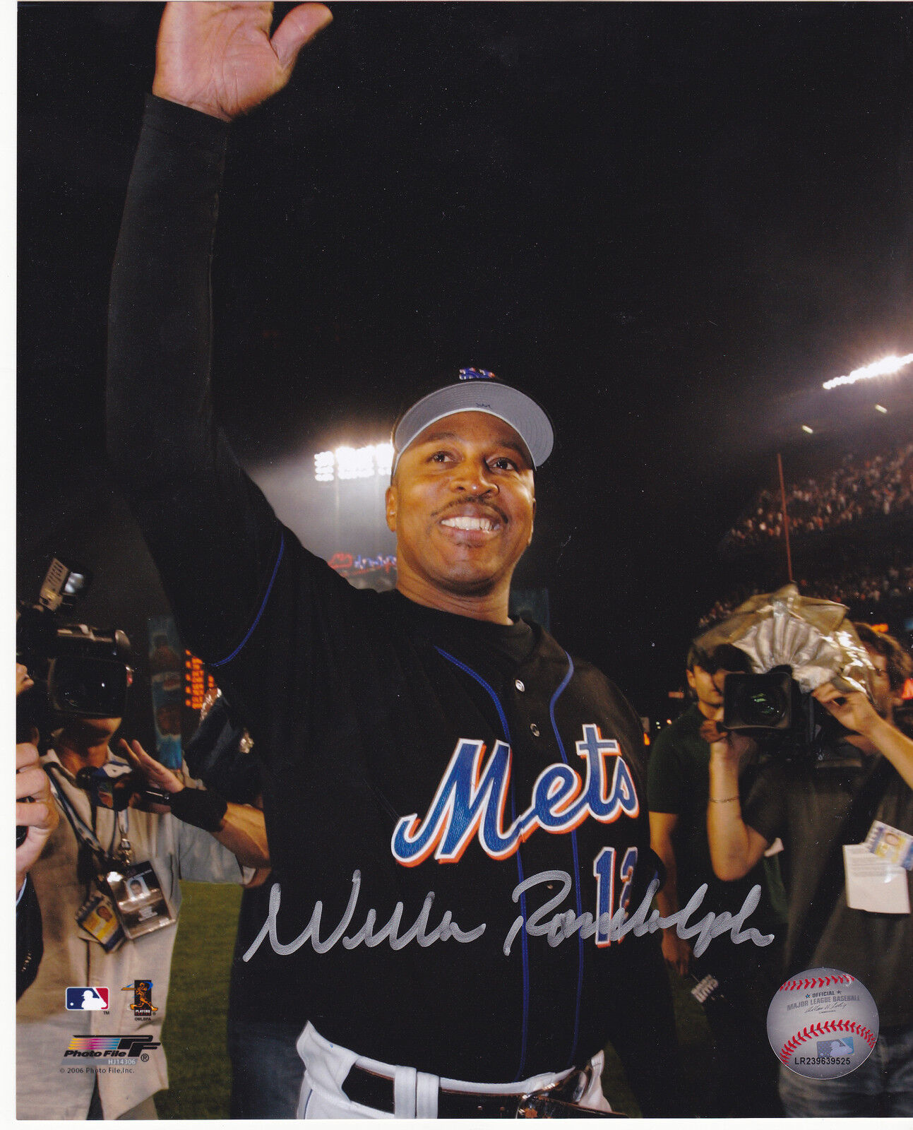 WILLIE RANDOLPH NEW YORK METS ACTION SIGNED 8x10