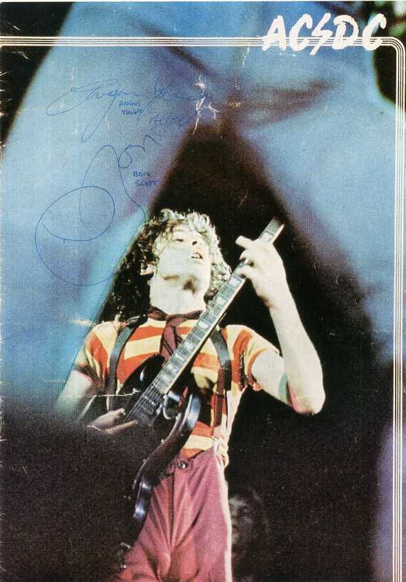 AC/DC Signed Photo Poster paintinggraph - Rock Group - BON SCOTT / ANGUS YOUNG - preprint