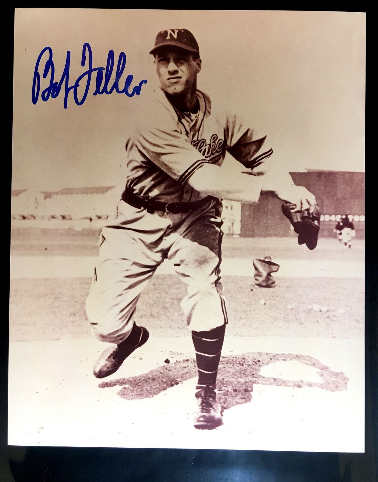 Bob Feller Signed 8x10 Photo Poster painting Cleveland Indians Hall of Fame Autograph Auto