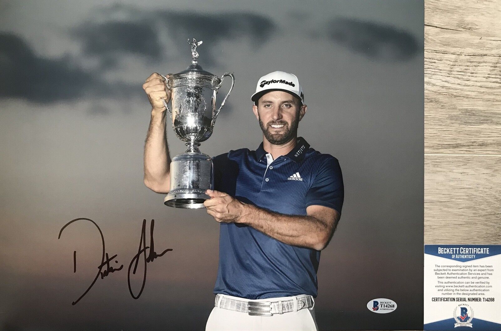 US OPEN CHAMP!!! Dustin Johnson PGA Signed PEBBLE BEACH 11x14 Photo Poster painting #2 Beckett