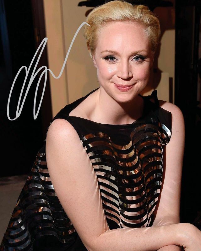 Gwendoline Christie Autograph Signed Photo Poster painting Print