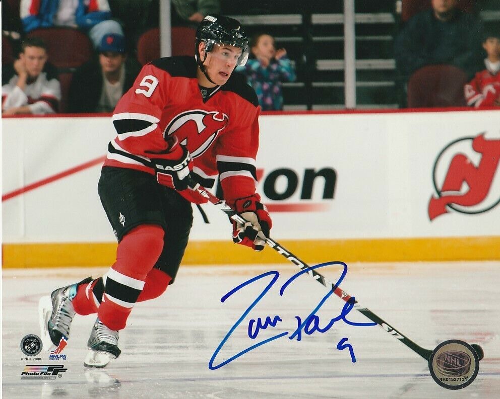 ZACH PARISE SIGNED NEW JERSEY DEVILS 8x10 Photo Poster painting #11 Autograph