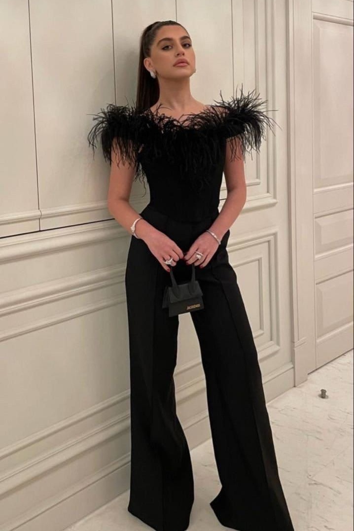 Daisda Stunning Black Short Sleeves Long Wid Leg Jumpsuit with Feathers