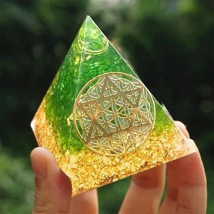 Green Aventurine Orgone Pyramid