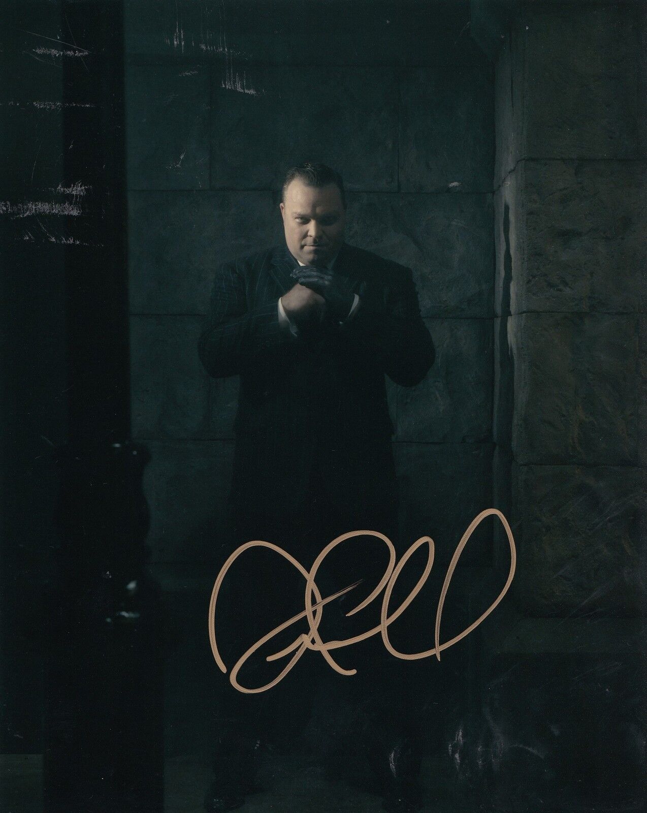 DREW POWELL signed *GOTHAM* BUTCH TV SHOW 8X10 Photo Poster paintinggraph BATMAN W/COA #3