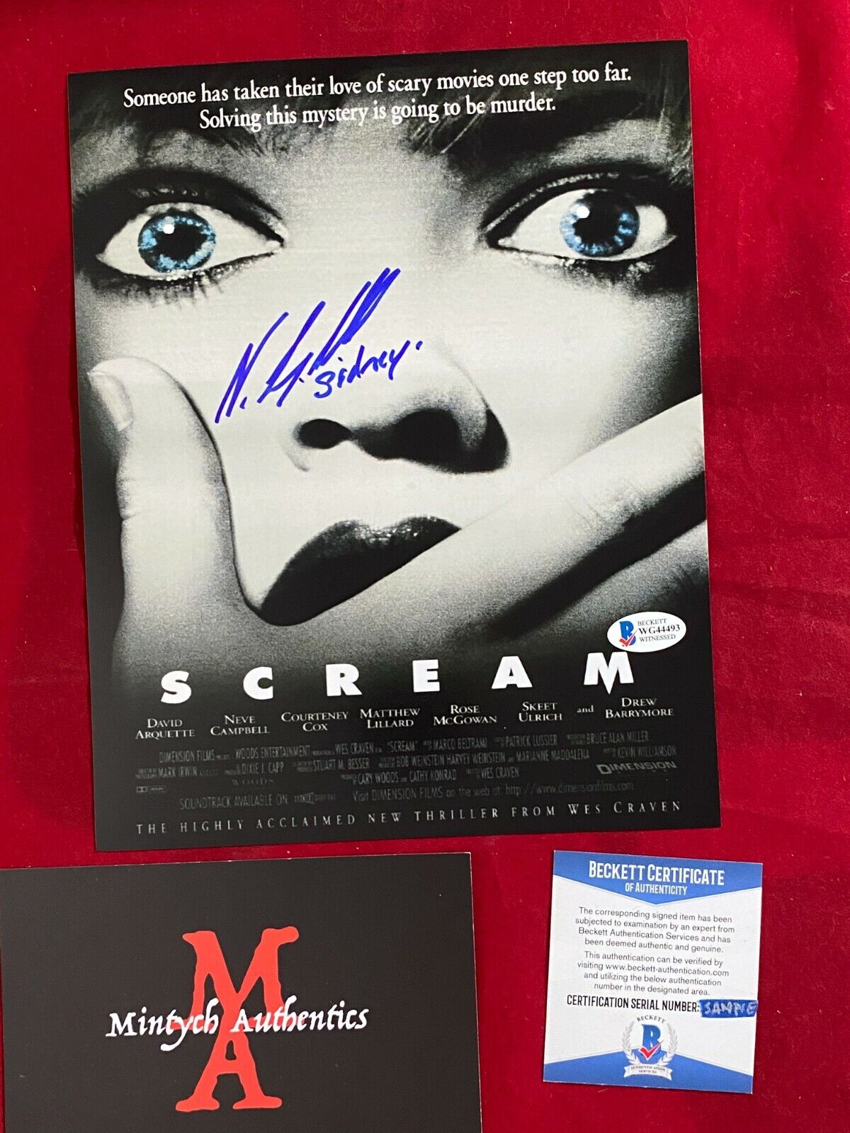 NEVE CAMPBELL AUTOGRAPHED SIGNED 8x10 Photo Poster painting! SCREAM! BECKETT COA! SIDNEY!