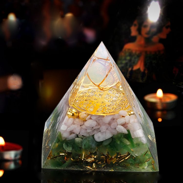 Clear Quartz White Agate with Green Aventurine Healing Orgone Pyramid