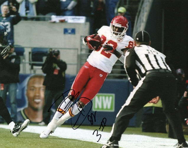 *DWAYNE BOWE*SIGNED*AUTOGRAPHED*Photo Poster painting*KANSAS CITY*CHIEFS*3 TD'S*FOOTBALL*COA*