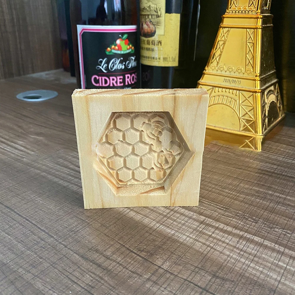 Purexcellent&trade; Household bee honeycomb pattern wood biscuit mold