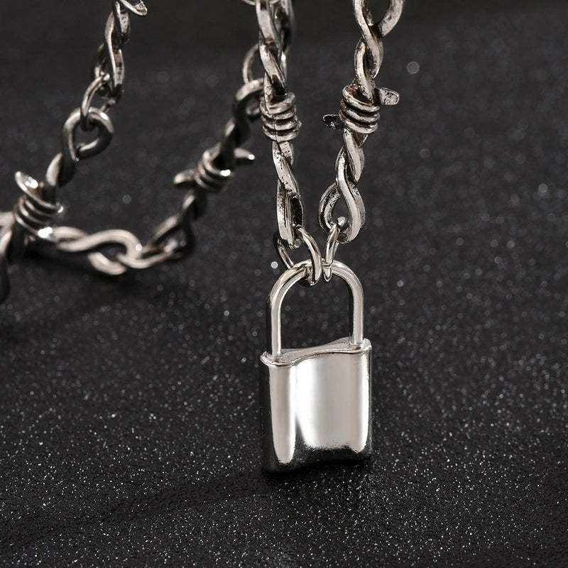 Retro Solid Color Alloy Stoving Varnish Men's Pendant Necklace