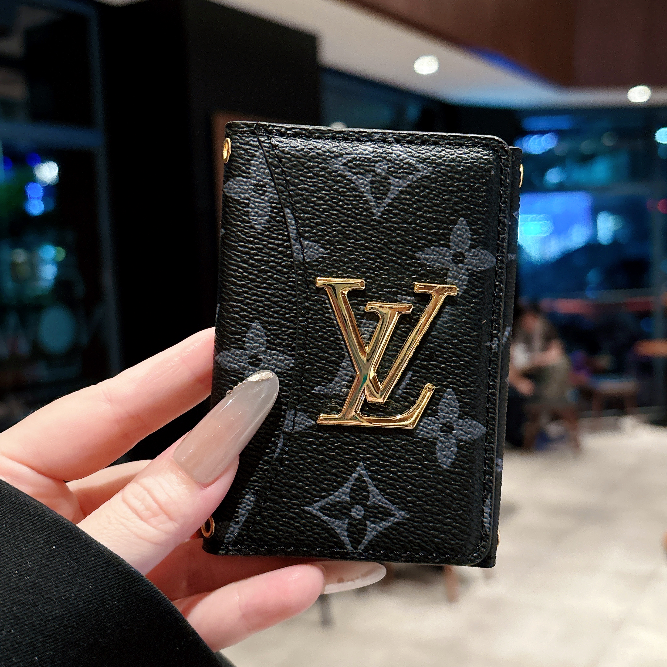 Luxury Magnetic Trifold Card Wallet &ndash; Compatible with MagSafe and Designed for Luxury Style Perfect for LV, Gucci, or Coach Fans