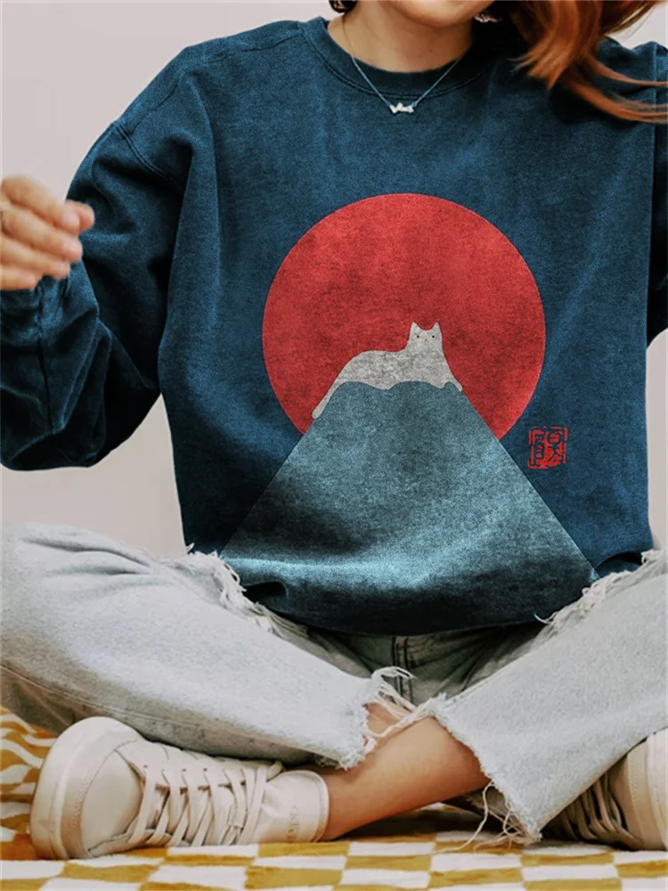 White Cat Snow on Mount Fuji Washed Sweatshirt