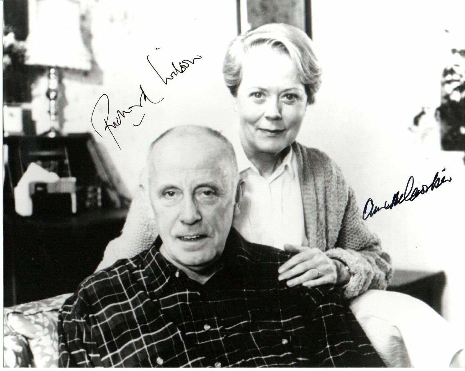 Richard Wilson Annette Crosbie One Foot In The Grave Signed 10-8 Photo Poster painting