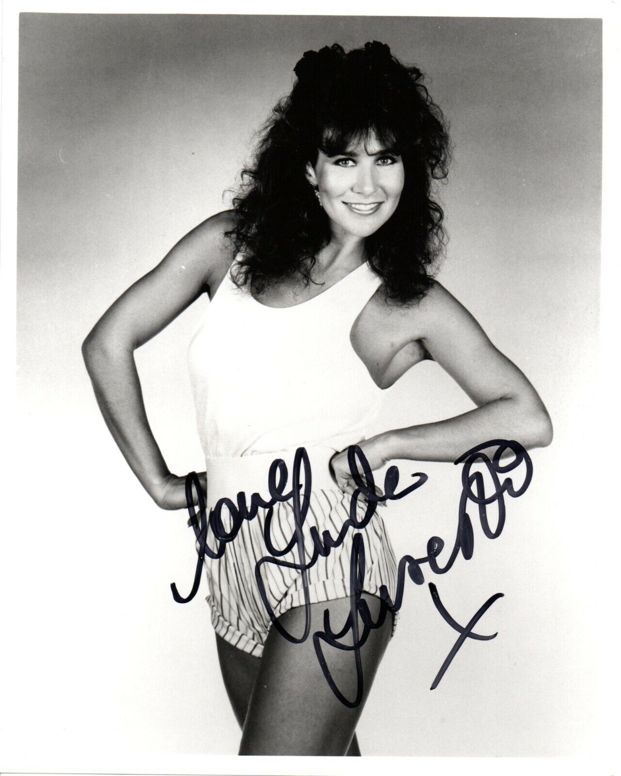 LINDA LUSARDI EARLY HAND SIGNED Photo Poster painting 10X8 BRITISH MODEL & ACTRESS BROOKSIDE