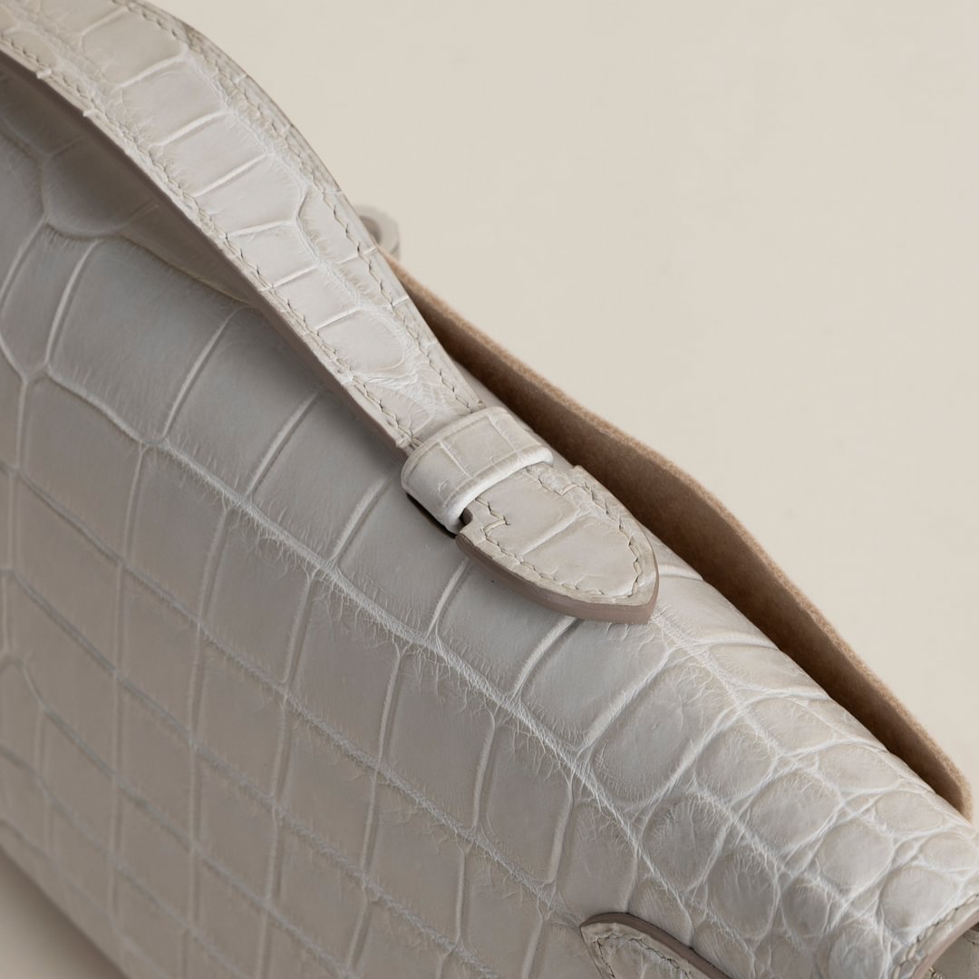 Kelly cut Matte Porosus Crocodile  8L Beton  PHW