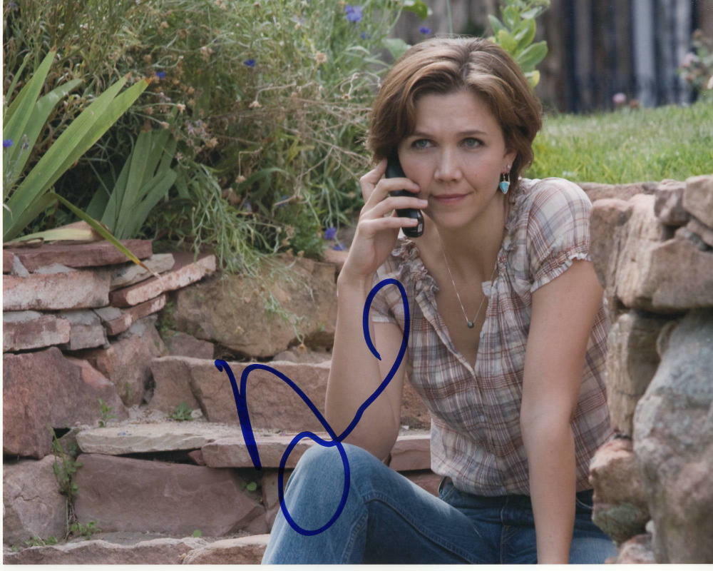 MAGGIE GYLLENHAAL SIGNED AUTOGRAPH 8X10 Photo Poster painting THE DARK KNIGHT, JAKE, CRAZY HEART