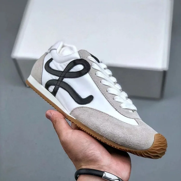 Spring 2025 Soft Leather Sporty Casual Shoes Women's Retro Laced Deqin Flat Bottom Agan Shoes Color Block Trendy All Match