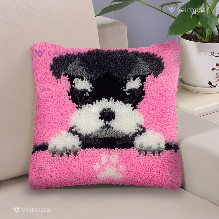 Schnauzer Puppy - Latch Hook Pillow Kit veirousa