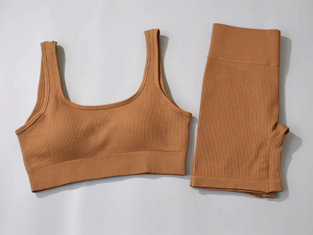 Sports bra and leggings set