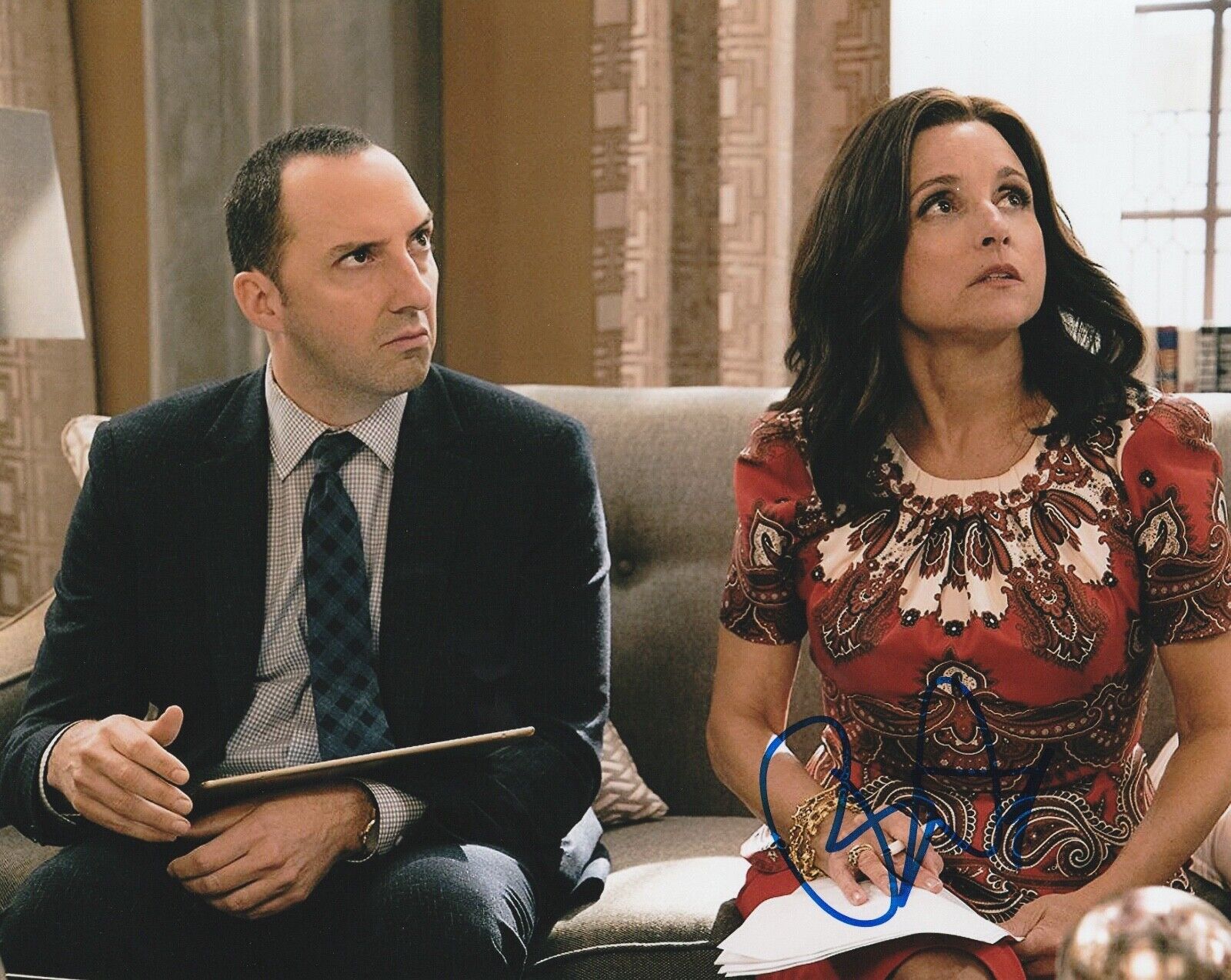 * TONY HALE * signed autographed 8x10 Photo Poster painting * VEEP * 6