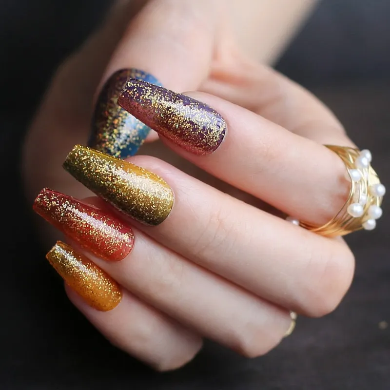 White tipped coffin nails out line UV french tips nude glossy fasle nails sophisticated nude with little bit of tipping edge-Nail Inspo