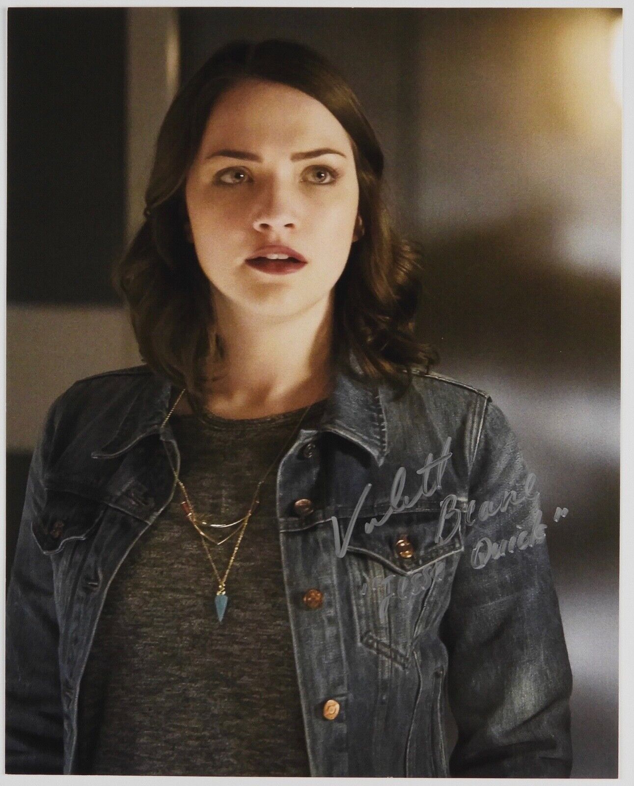 Violett Beane Jessie Quick the Flash Signed Autograph JSA COA 8 x 10