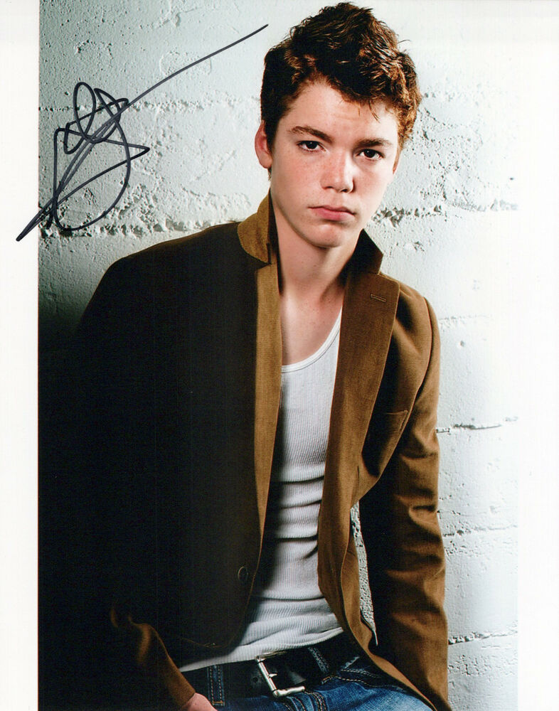 Gabriel Basso head shot autographed Photo Poster painting signed 8x10 #1