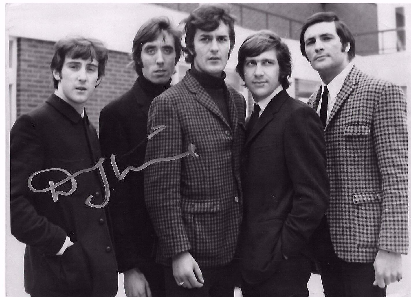 Denny Laine Signed 8x10 Photo Poster painting - Guitarist of Paul McCartney and Wings - G1048