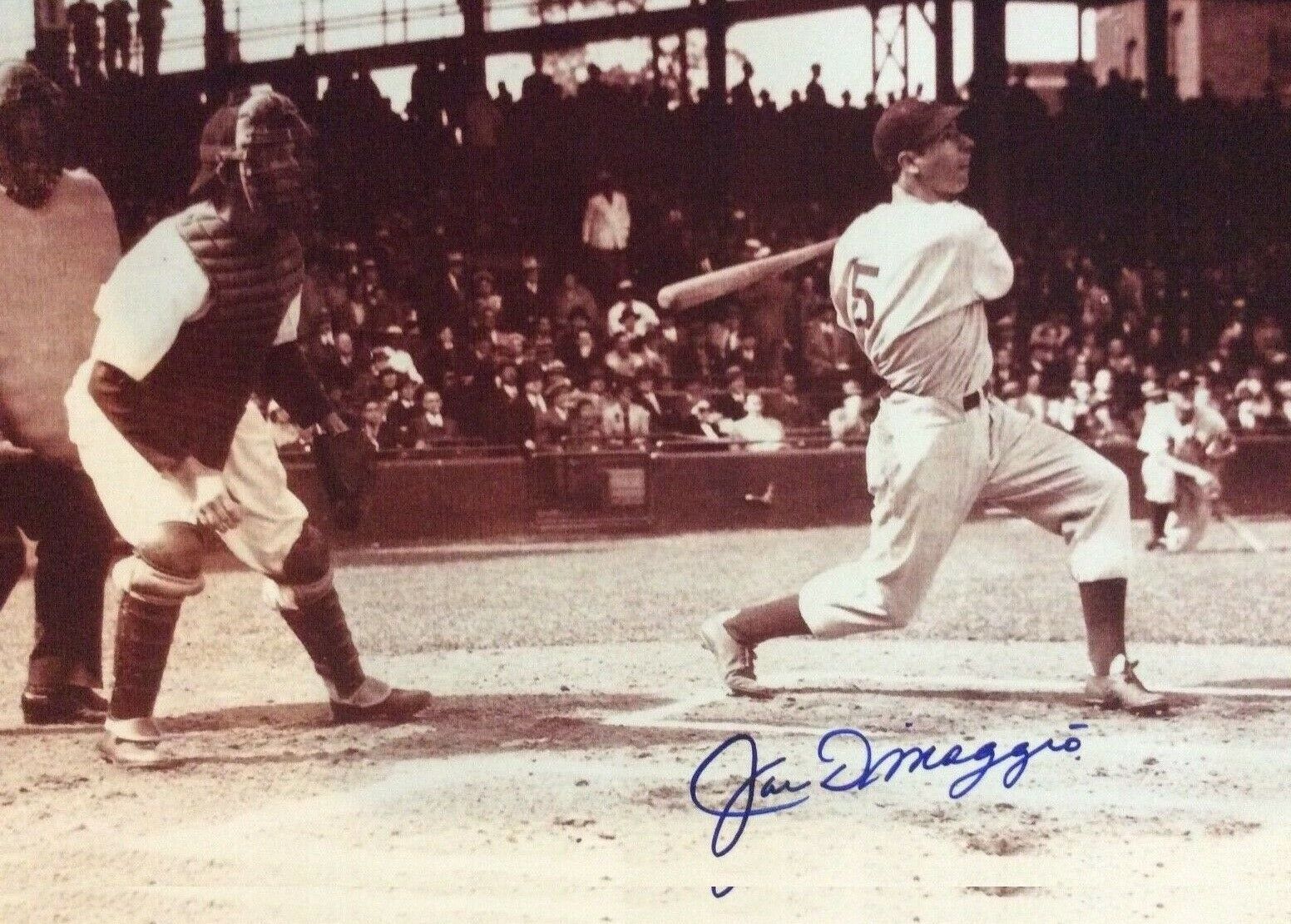 Joe DiMaggio Autographed Signed 8x10 Photo Poster painting ( HOF Yankees ) REPRINT ,