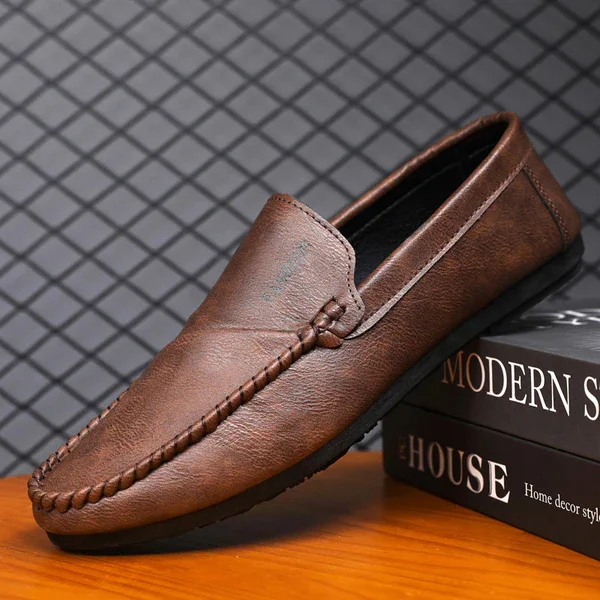 Men's Moccasins with Hand-Stitched Upper and Lightweight Comfort