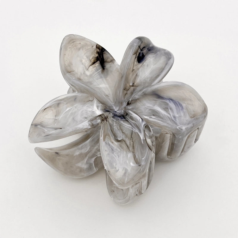 12 Pieces Women’s Minimalist Flower Plastic Resin Stoving Varnish Hair Claws